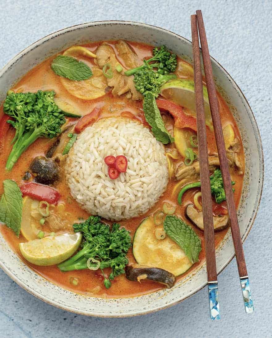 Thai Curry Red / Green with Steam Rice