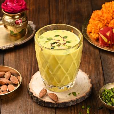Kesar Pista Badam Milkshake